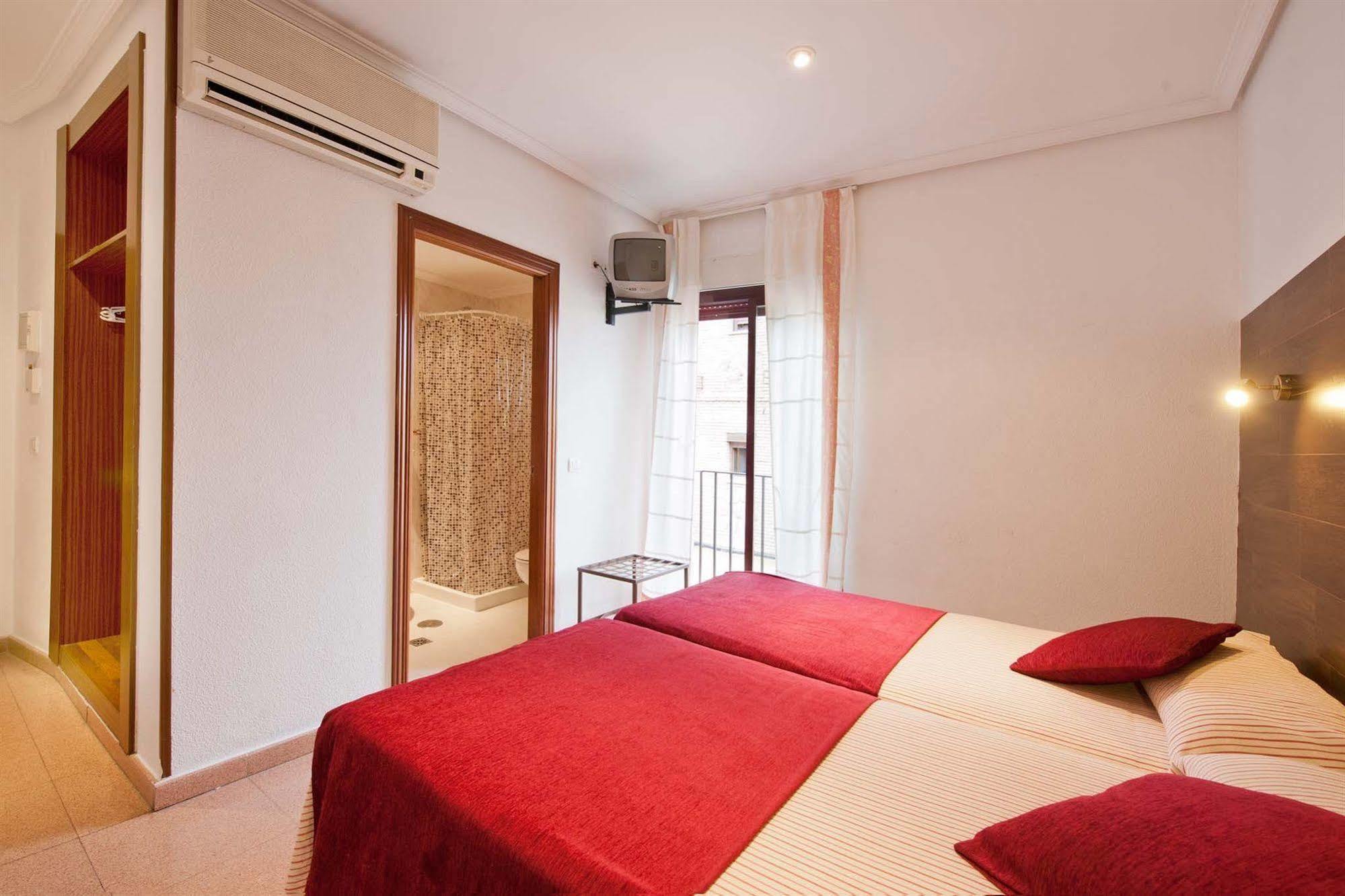 Hostal Sol Toledo Luaran gambar