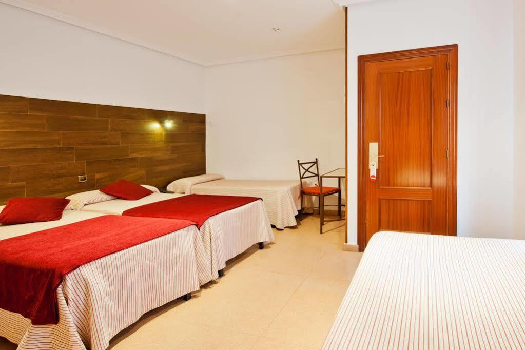 Hostal Sol Toledo Luaran gambar